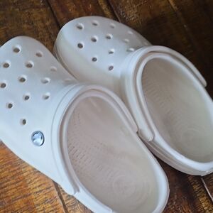 CROCS White Foam Clogs